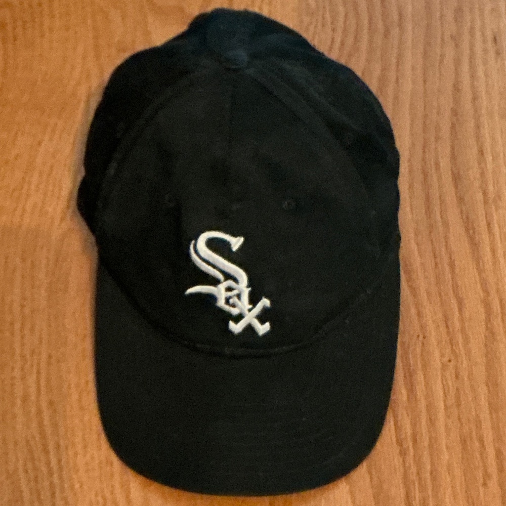 Vintage ‘90’s era Chicago White Sox Snapback baseball cap
